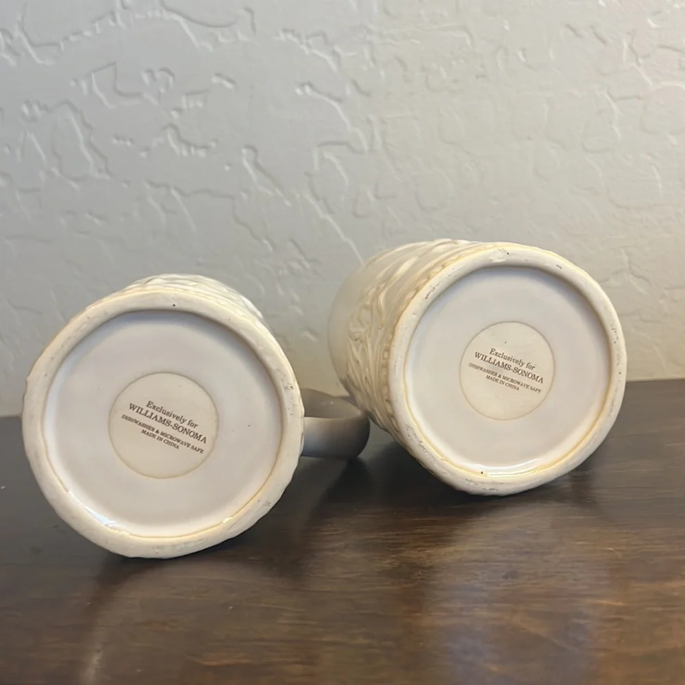 William Sonoma Christmas coffee mug, Santa, Reindeer, Sleigh. Set of 2.